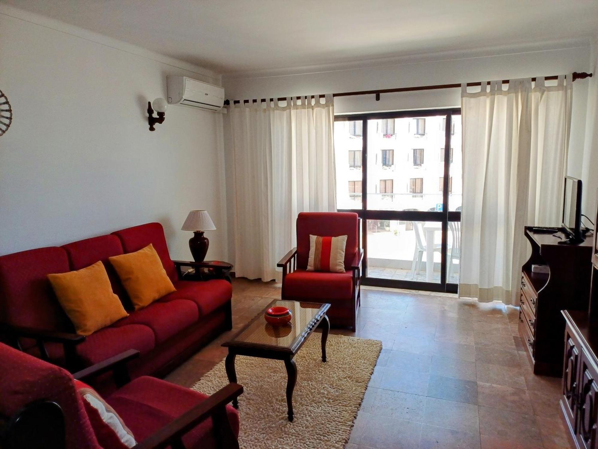 Apartamentos Salema Praia Club Exterior photo