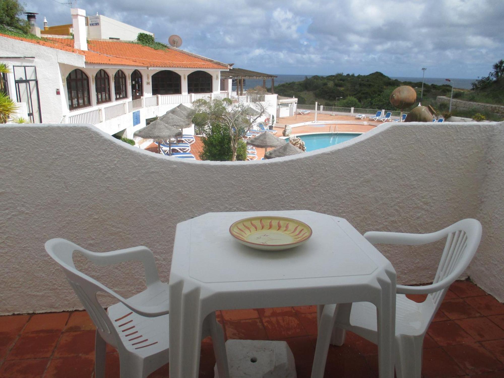 Apartamentos Salema Praia Club Exterior photo