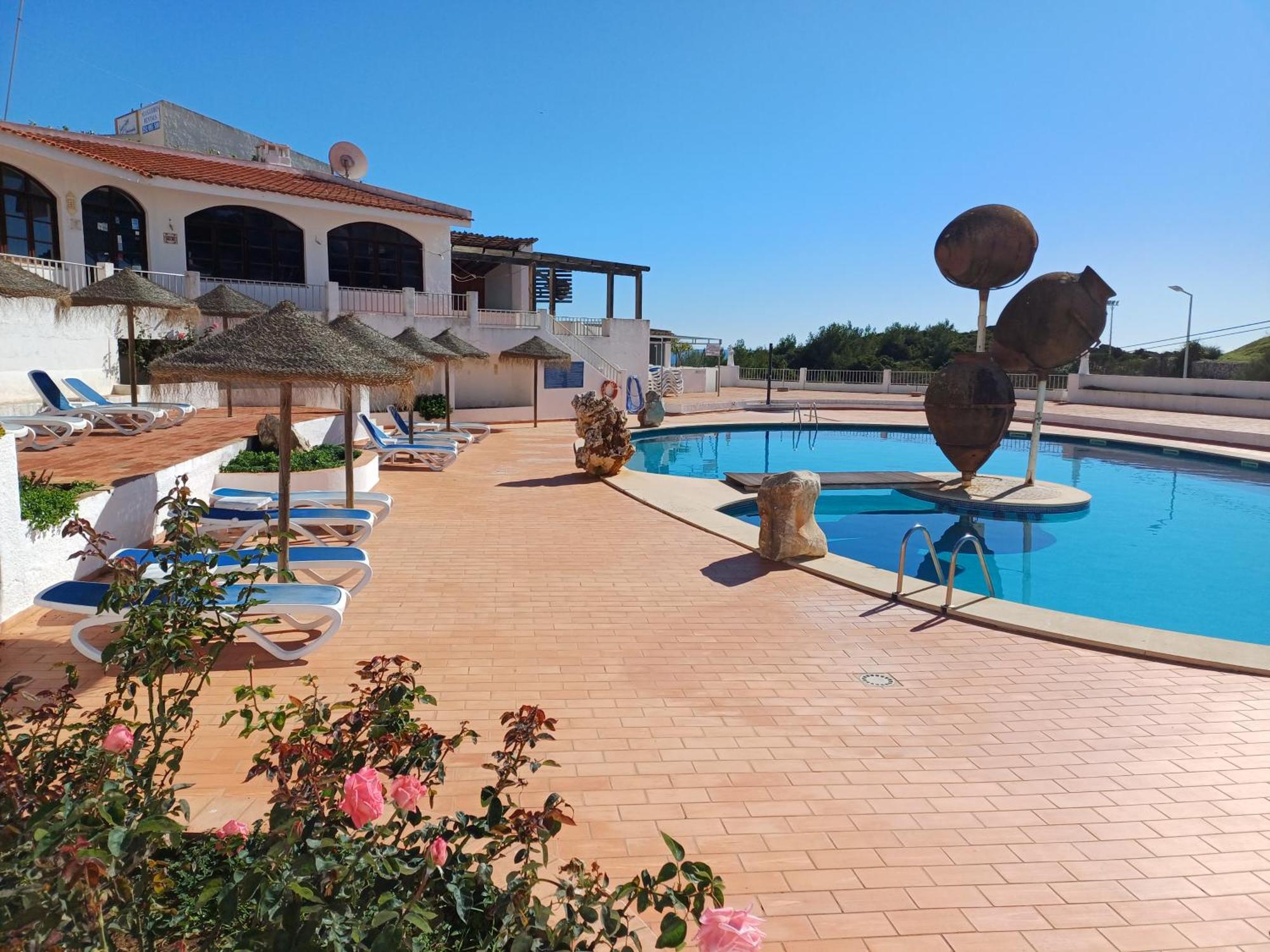 Apartamentos Salema Praia Club Exterior photo