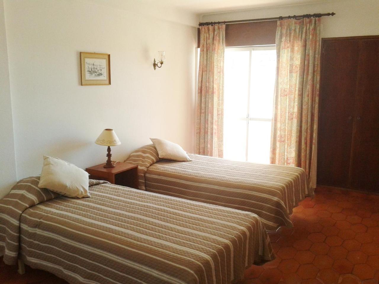 Apartamentos Salema Praia Club Exterior photo